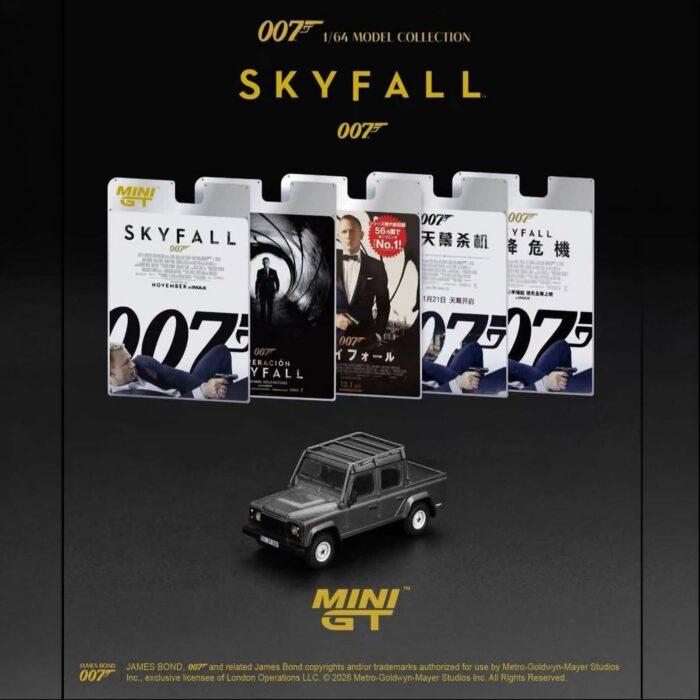 Mini Gt - 2012 Land Rover Defender 110 Crew Cab *Skyfall* Chinese Blister